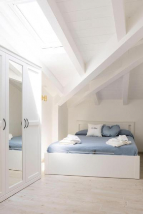 Lara Maison Acciaroli